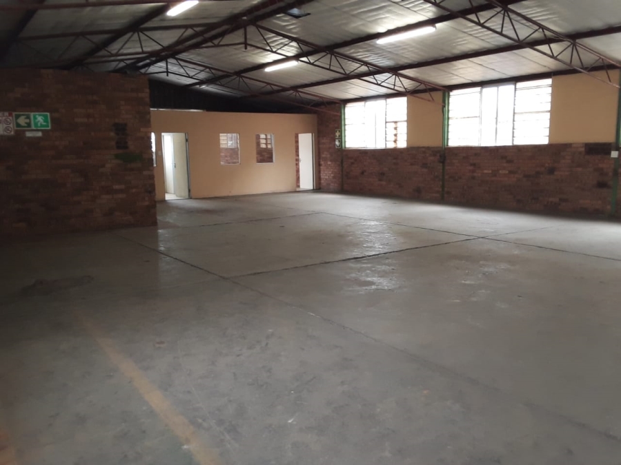 To Let commercial Property for Rent in Oos Einde North West